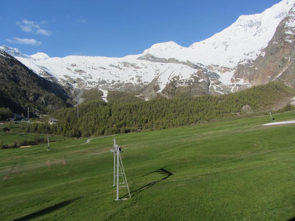 Dolce Vita Saas-Fee Quarto foto